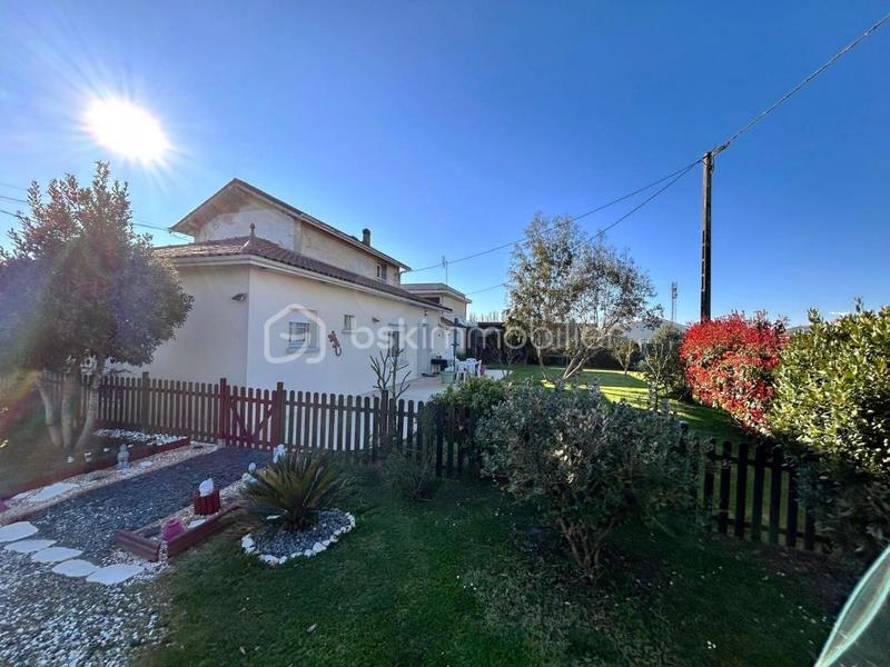 Maison en pierre - 94 m² - 5 pièces