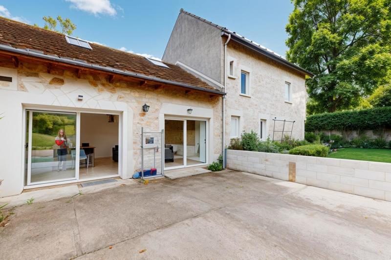 Maison - 170 m² - 6 pièces