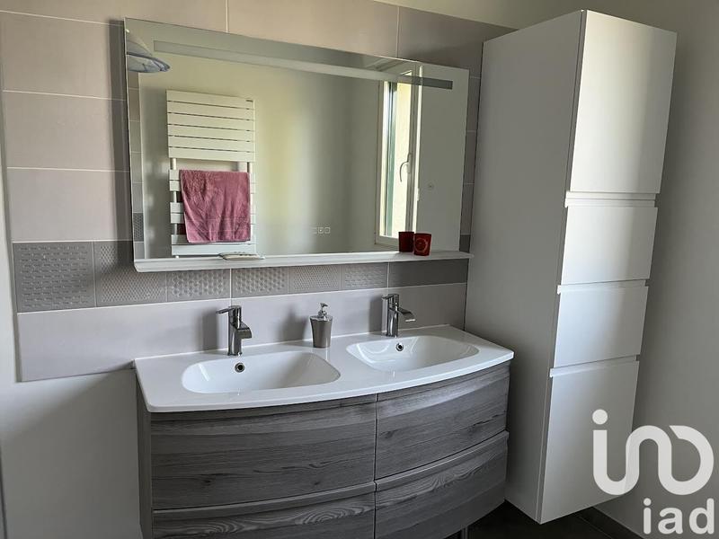 Maison - 202 m² - 8 pièces