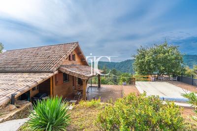 Maison de bois - 70 m² - 4 pièces