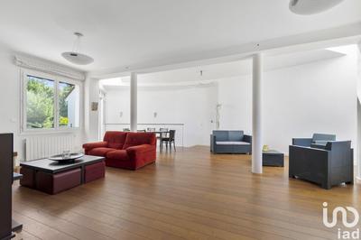 Maison - 177 m² - 8 pièces