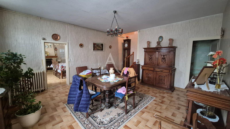 Maison - 142 m² - 8 pièces