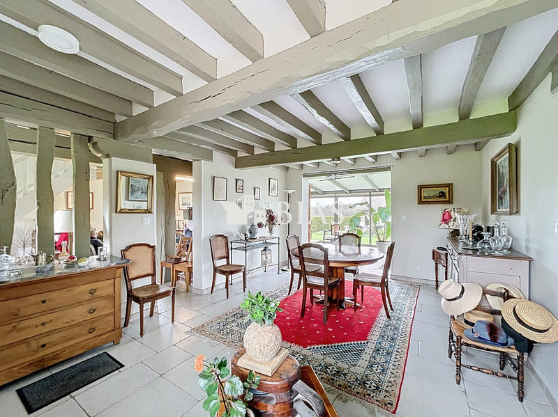 Maison - 166 m² - 6 pièces