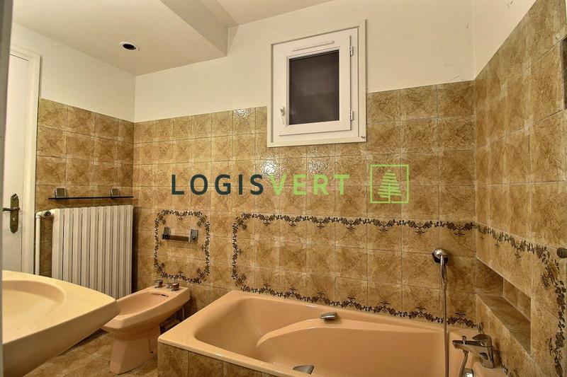 Maison - 145 m² - 8 pièces