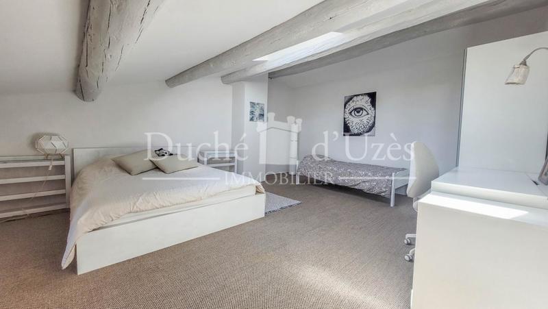 Propriété - 215 m² - 7 pièces