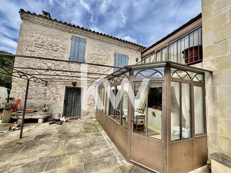 Maison - 300 m² - 11 pièces