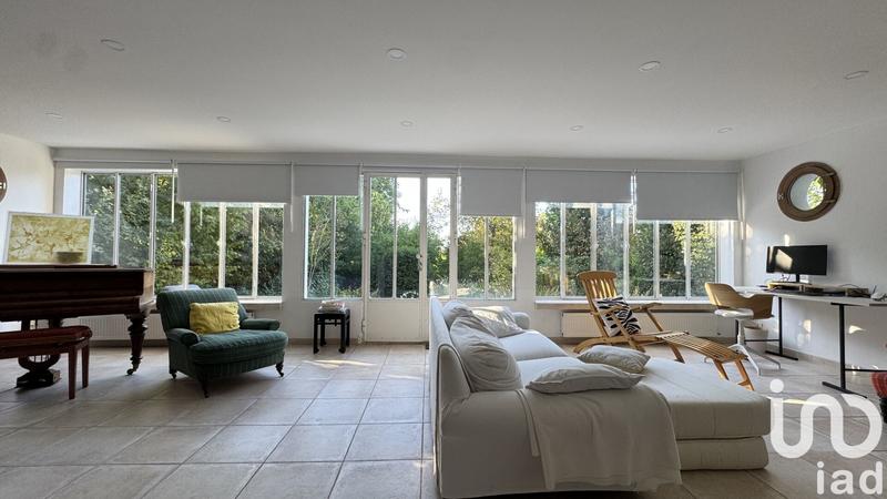 Maison - 261 m² - 12 pièces