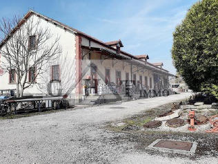 Entrepôt - 4 200 m²