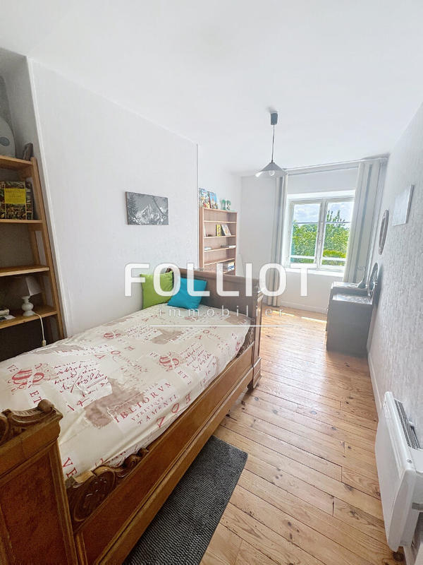 Maison - 208 m² - 10 pièces