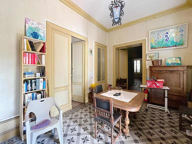 Maison de maîtres - 556 m² - 28 pièces