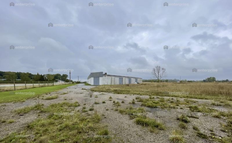 Local d'activité / Entrepôt - 2 200 m²