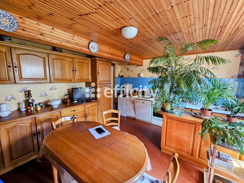 Maison - 85 m² - 5 pièces