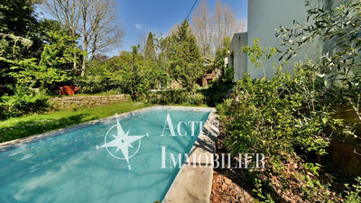 Maison - 182 m² - 6 pièces