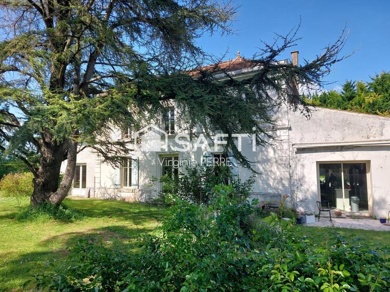 Maison - 412 m² - 14 pièces
