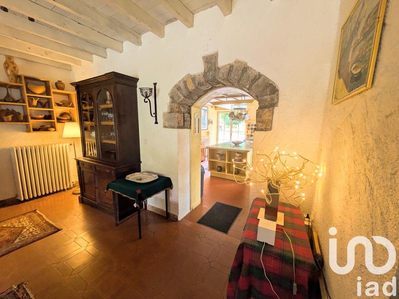 Maison - 303 m² - 19 pièces