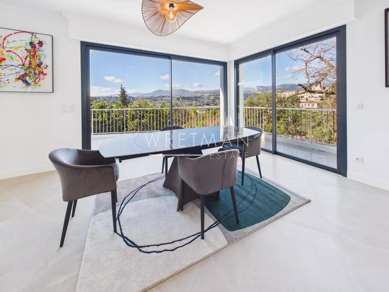 Villa - 212 m² - 6 pièces