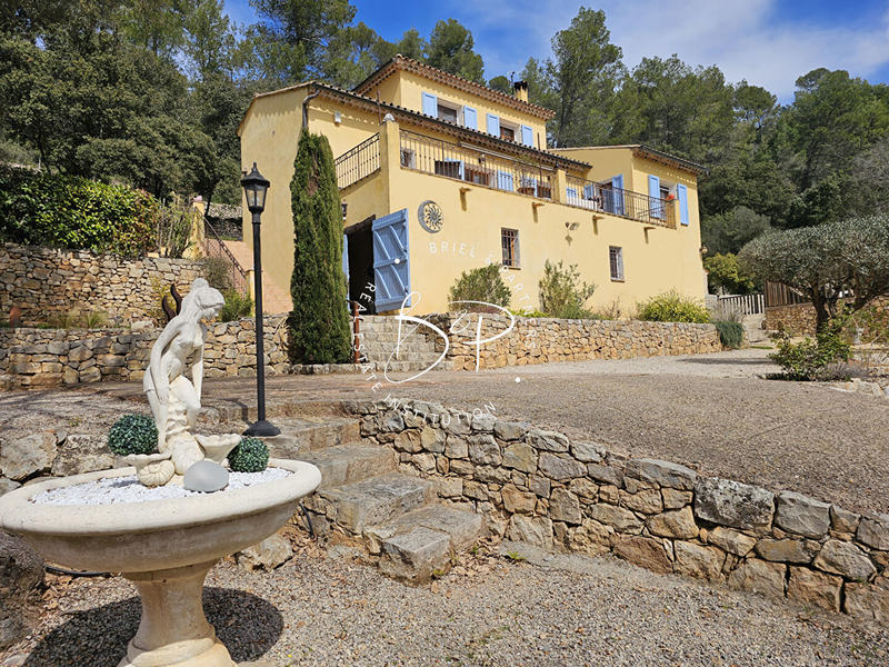 Maison - 146 m² - 6 pièces