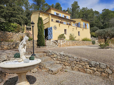 Maison - 146 m² - 6 pièces