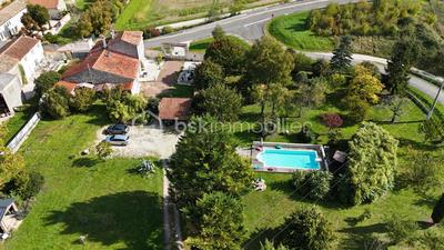 Maison - 288 m² - 7 pièces