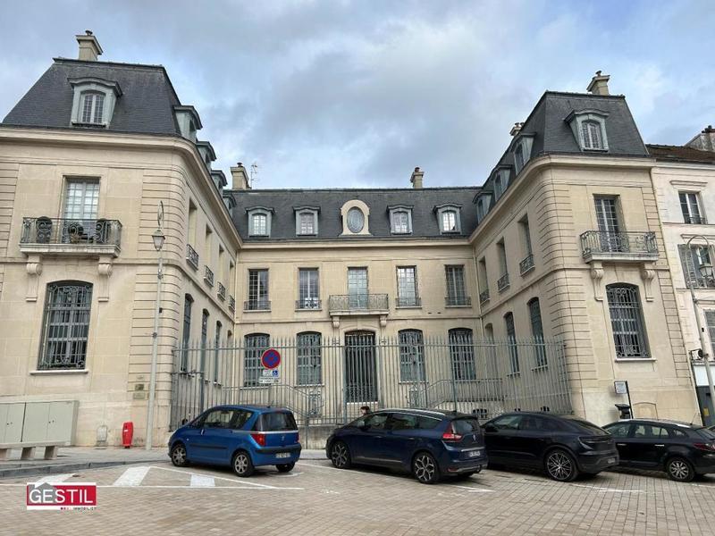 Appartement bourgeois - 45 m² - 2 pièces