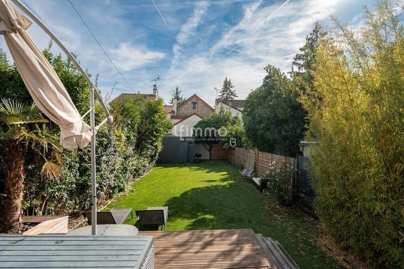 Maison d'architecte - 250 m² - 7 pièces