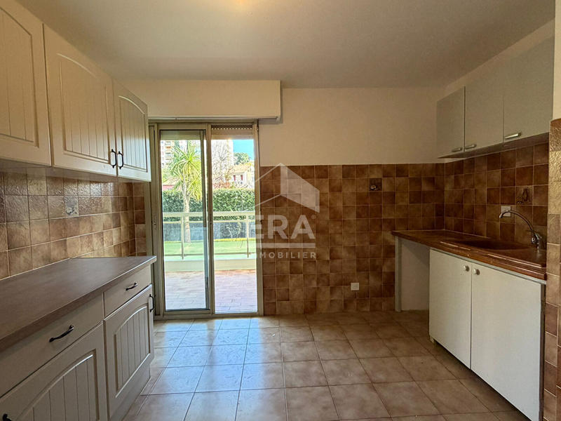 Appartement - 77 m² - 3 pièces