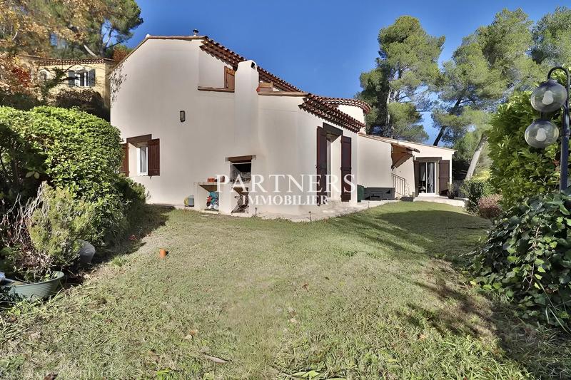 Maison - 141 m² - 5 pièces