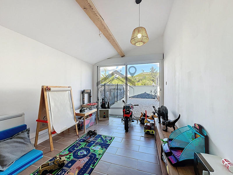 Maison - 93 m² - 5 pièces