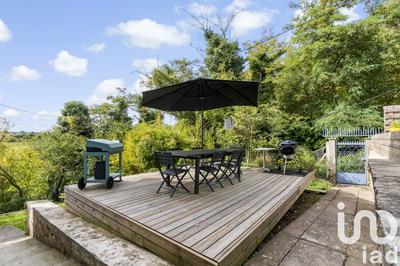 Maison - 230 m² - 7 pièces