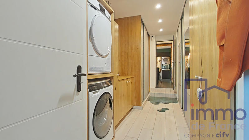 Maison - 200 m² - 6 pièces