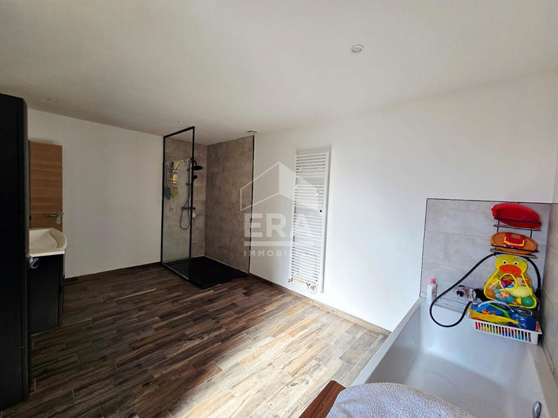 Maison - 141 m² - 6 pièces