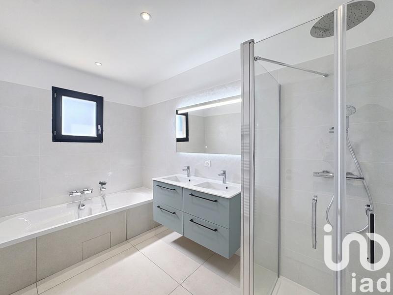 Maison - 136 m² - 5 pièces