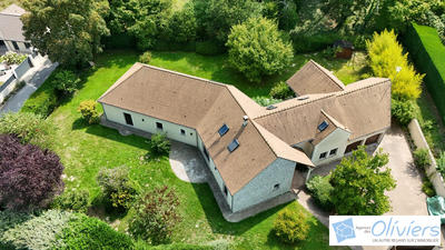 Maison - 260 m² - 9 pièces