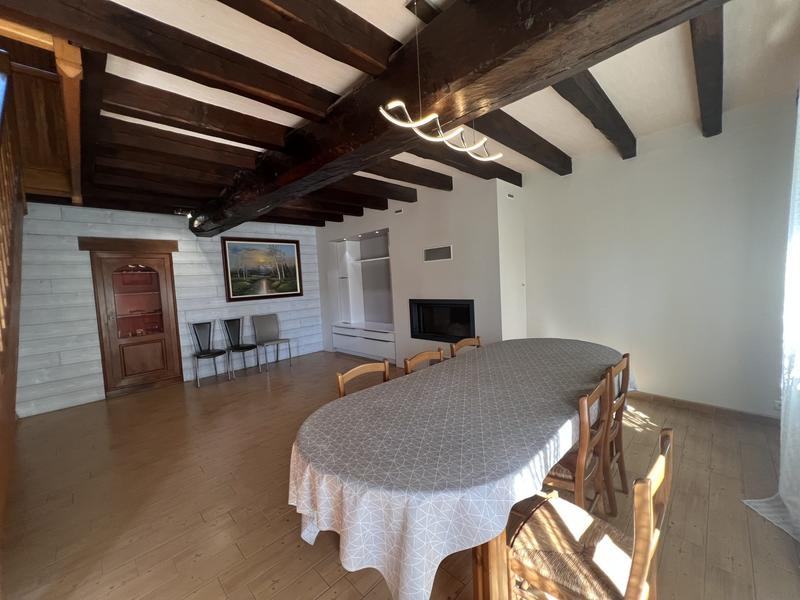 Maison - 162 m² - 9 pièces