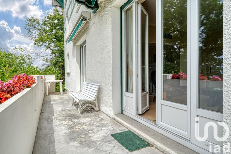 Maison - 223 m² - 8 pièces