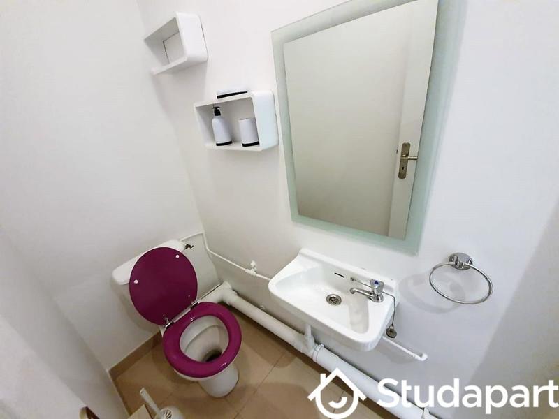 Chambre - 10 m² - 1 pièce