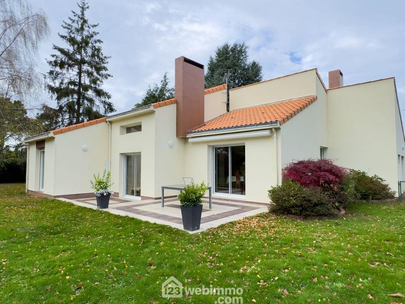 Maison - 140 m² - 6 pièces