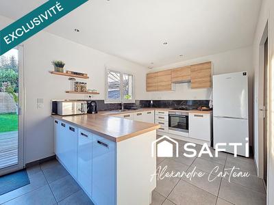 Maison - 90 m² - 4 pièces