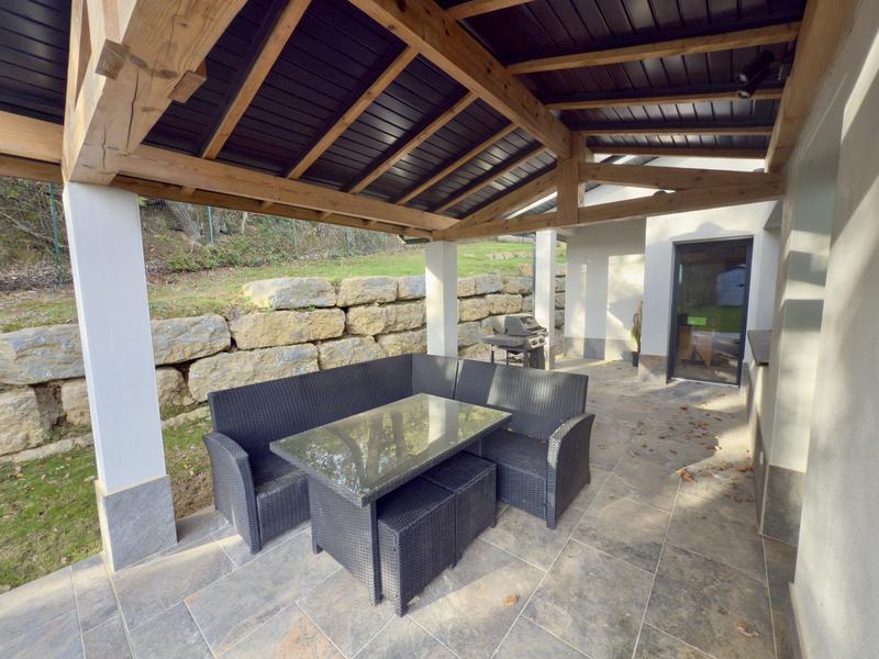 Villa - 198 m² - 6 pièces