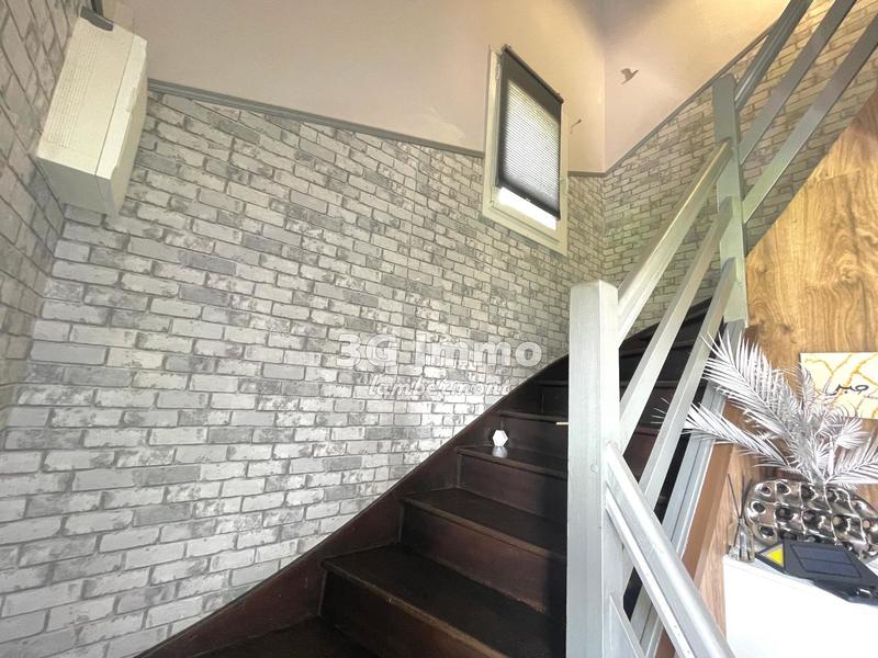 Maison jumelée - 80 m² - 5 pièces