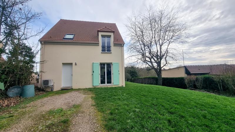 Maison - 94 m² - 5 pièces