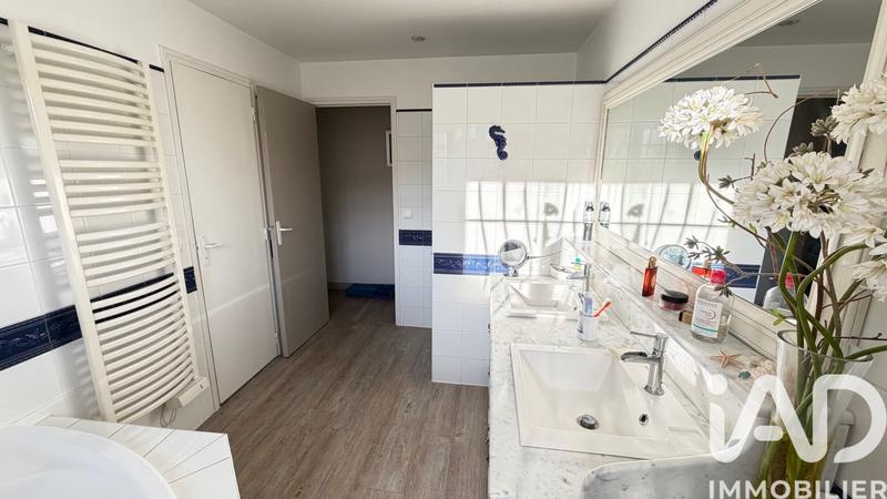 Maison - 166 m² - 8 pièces