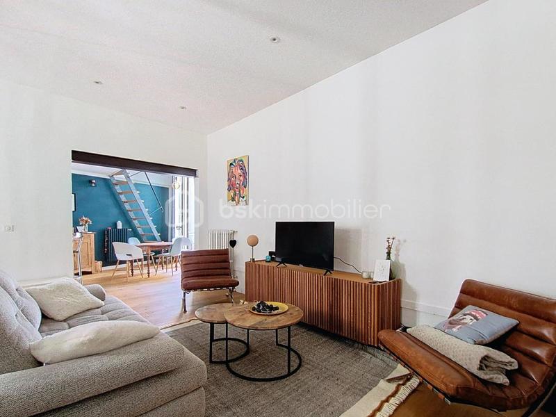 Loft - 83 m² - 3 pièces