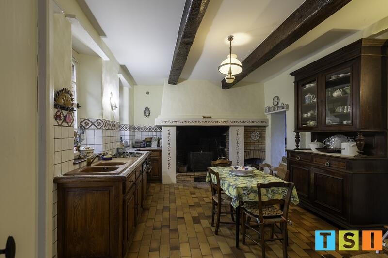 Maison - 250 m² - 7 pièces