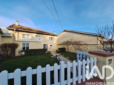 Maison de village - 236 m² - 9 pièces