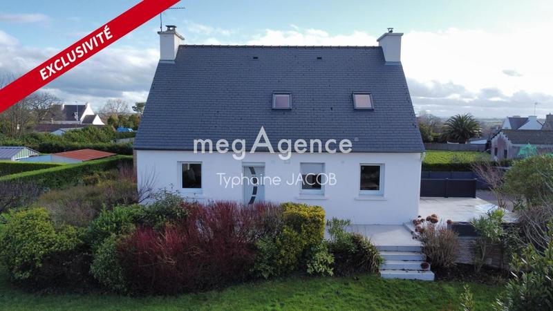 Maison traditionnelle - 176 m² - 8 pièces