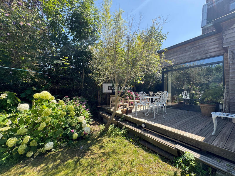 Maison - 190 m² - 6 pièces