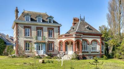 Villa - 336 m² - 13 pièces