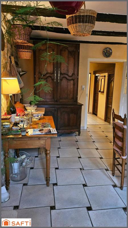 Maison - 225 m² - 7 pièces