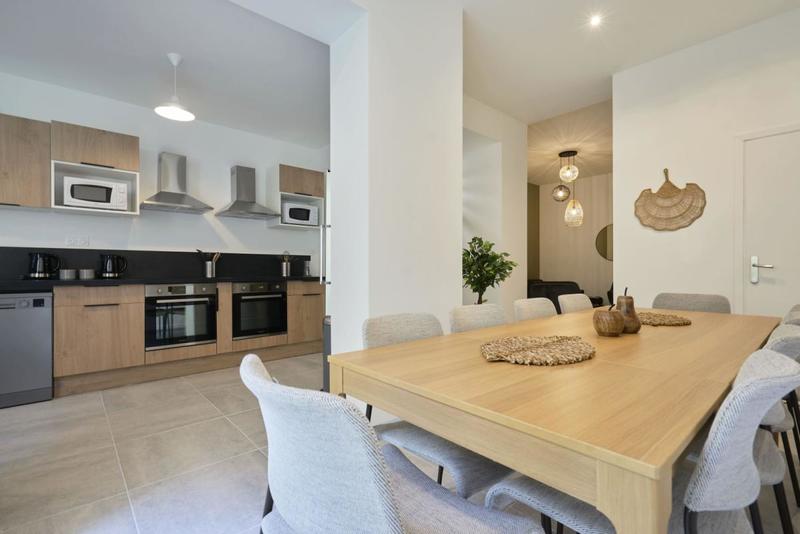 Maison - 175 m² - 10 pièces